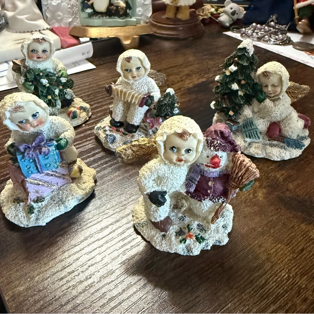 Vintage Kirklands Holiday Mini Snow Angels Figurine Set - Creamy
